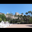 Blick von der ehemaligen Fischfabrik auf das Castillo de San Miguel